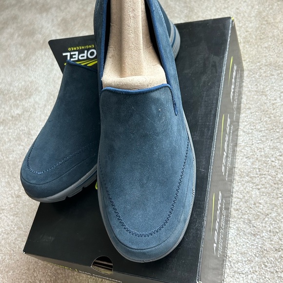 Bass-Propel Walker, Size 10, New in Box - Picture 1 of 2